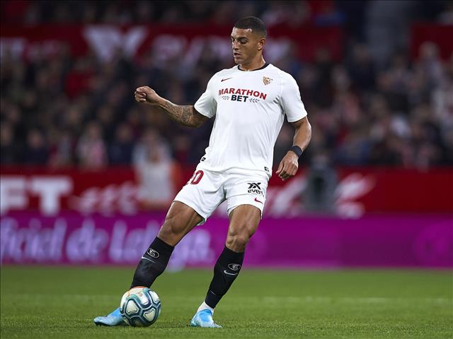 Reds and City in a battle for Diego Carlos | News Article