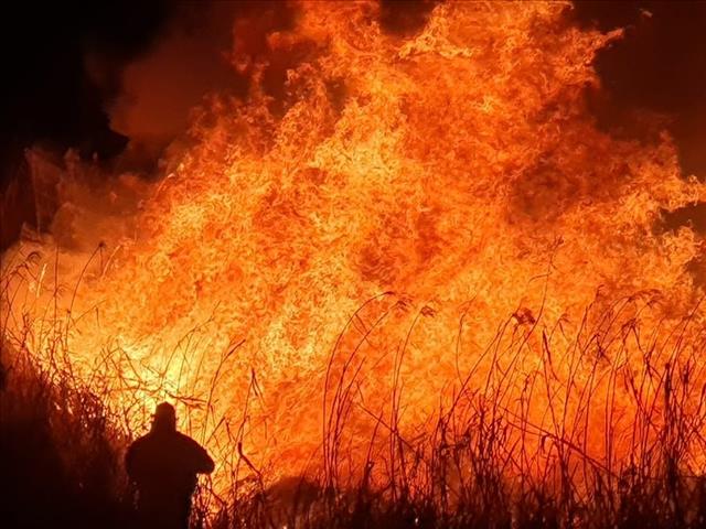 Potch-boere werk saam om wegholbrande te bestry | News Article