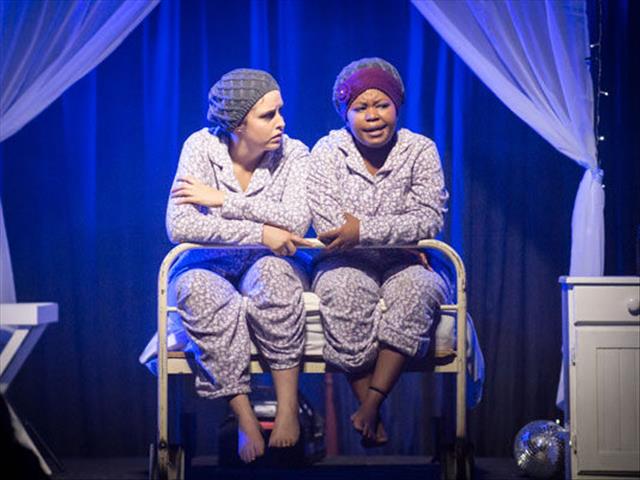 #OFMKunsteklop - AARDKLOP Pronk Podium op die verhoog | News Article