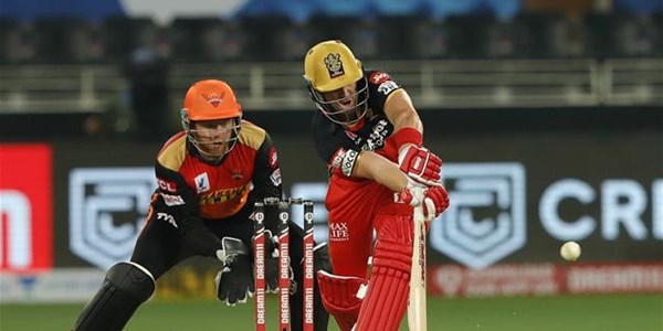 Sunrisers collapse to hand RCB the win | News Article