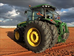 Landbounuus-podcast: Trekkerverkope vanjaar 3% laer | News Article