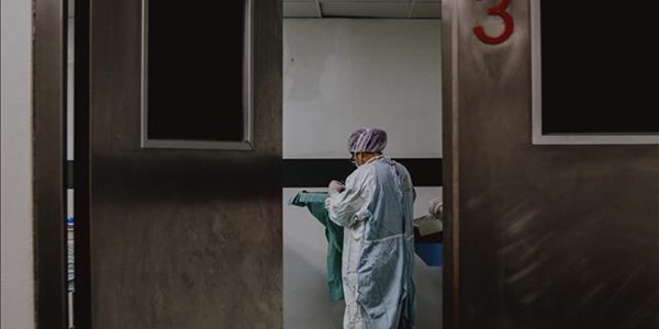 Pandemic causes dual crisis as doctors struggle | News Article