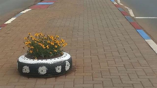 Vaal residents take matters into their own hands | News Article
