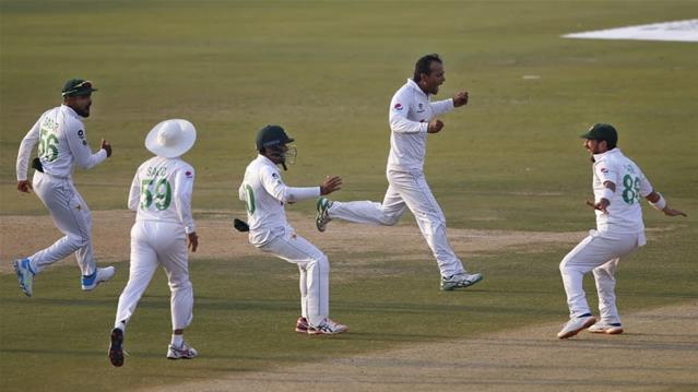 Pakistan beat SA by 7 wickets in Karachi | News Article