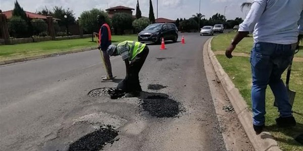 Local company patches Bfn's potholes | News Article