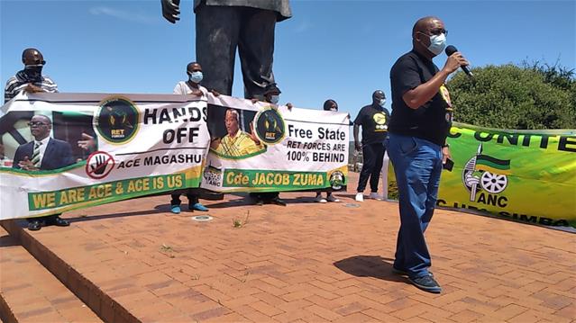 'We'll defend #Magashule with our bodies' - Cosas | News Article