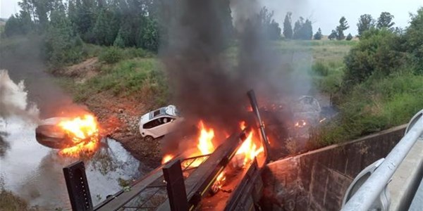Truck, transported vehicles catch fire in N1 accident Truck, transported vehicles catch fire in N1 accident | News Article