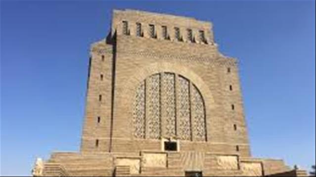 Voortrekkermonument kort miljoene | News Article