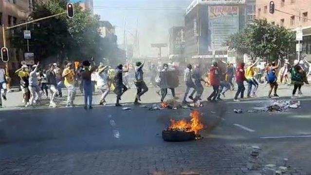Students take fees protest to the Union Buildings | News Article