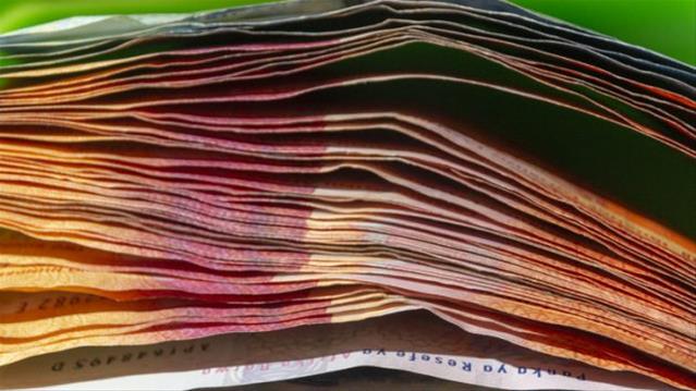 Man jailed after cops catch him with millions at Bfn airport | News Article