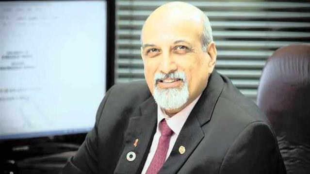 Expert reflects on SA's year-long battle against #Covid19 | News Article