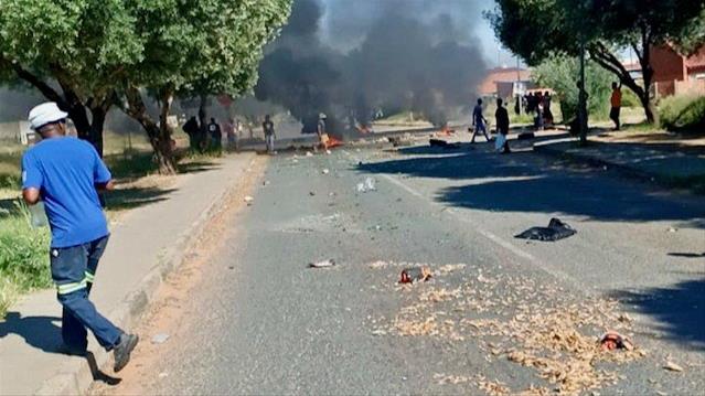 Kimberley-inwoners betoog weens waterkrisis | News Article