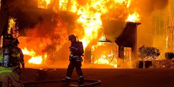 #OFMBusinessHour: Devastating Cape Town fire serves as reminder for us to insure our possessions | News Article