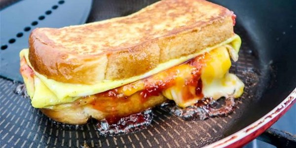 Your Weekend Breakfast Recipe - One pan egg toast Your Weekend Breakfast Recipe - One pan egg toast | News Article