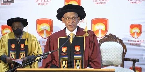 #MySPUGrad: 400 Sol Plaatje University students graduate   | News Article