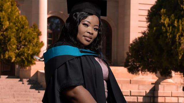 Cashier's perseverance inspires | News Article