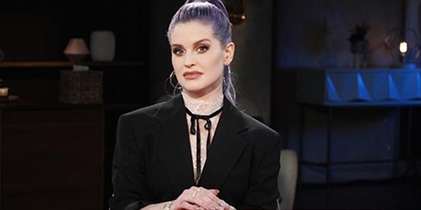 Entertainment Bubble - Kelly Osbourne talks her sobriety | News Article