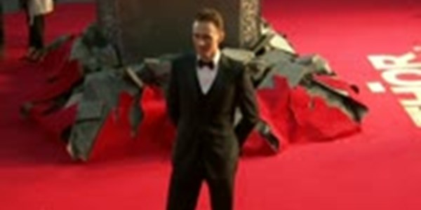 Love Life Lowdown: Tom Hiddleston | News Article