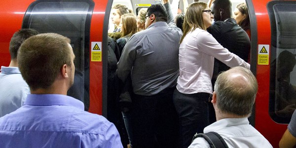 Workers consuming 800 extra calories a week while commuting | News Article