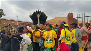 Drama by Van Eeden se verhoor