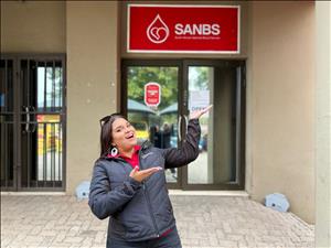  Give blood. Give hope.