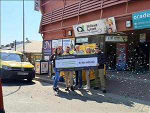 ALPHA52: R100 000 op die spel!